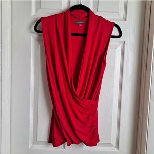Vince Camuto sleeveless faux wrap blouse size Large.